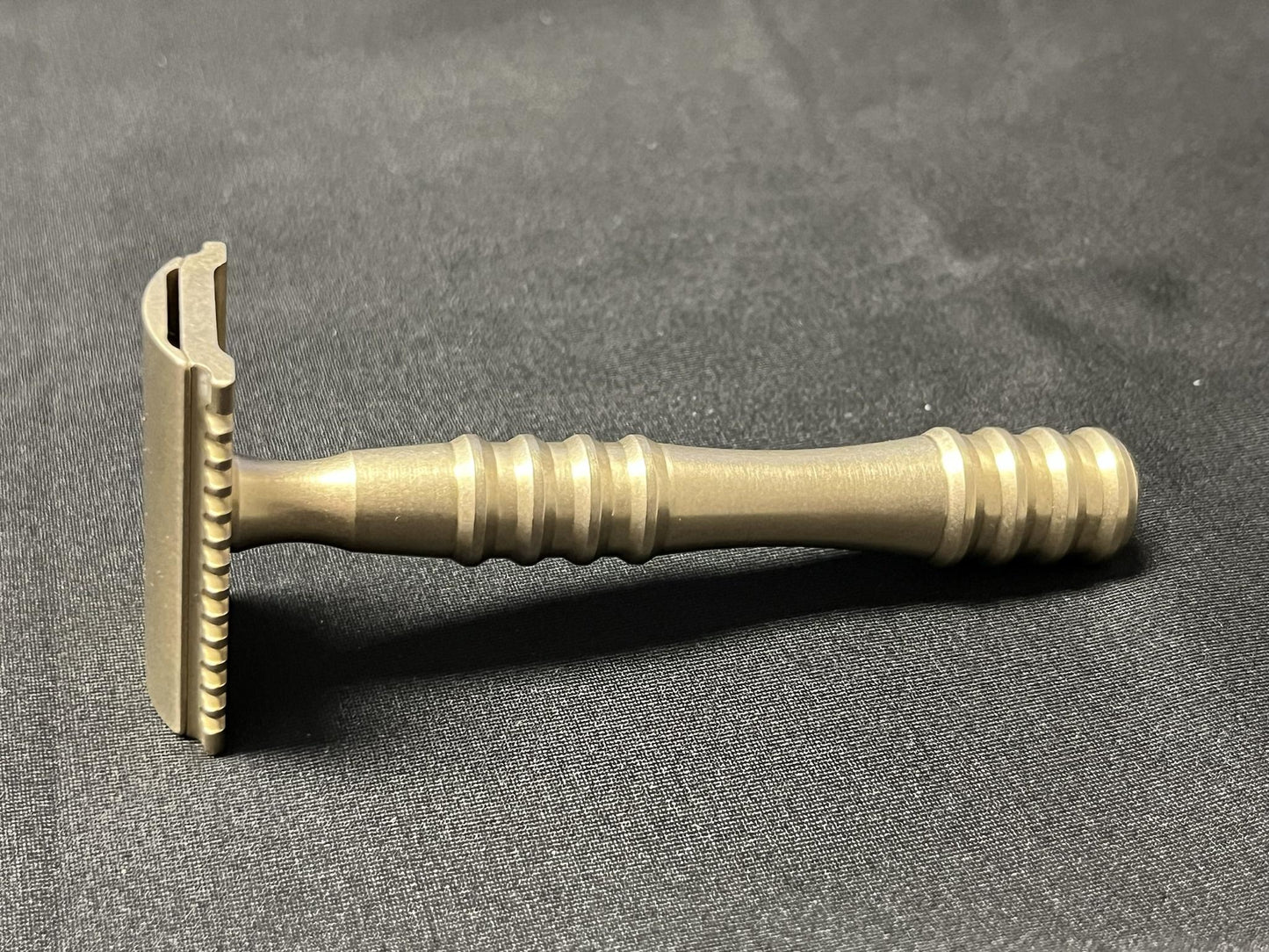 C954 Bronze - Complete Razor