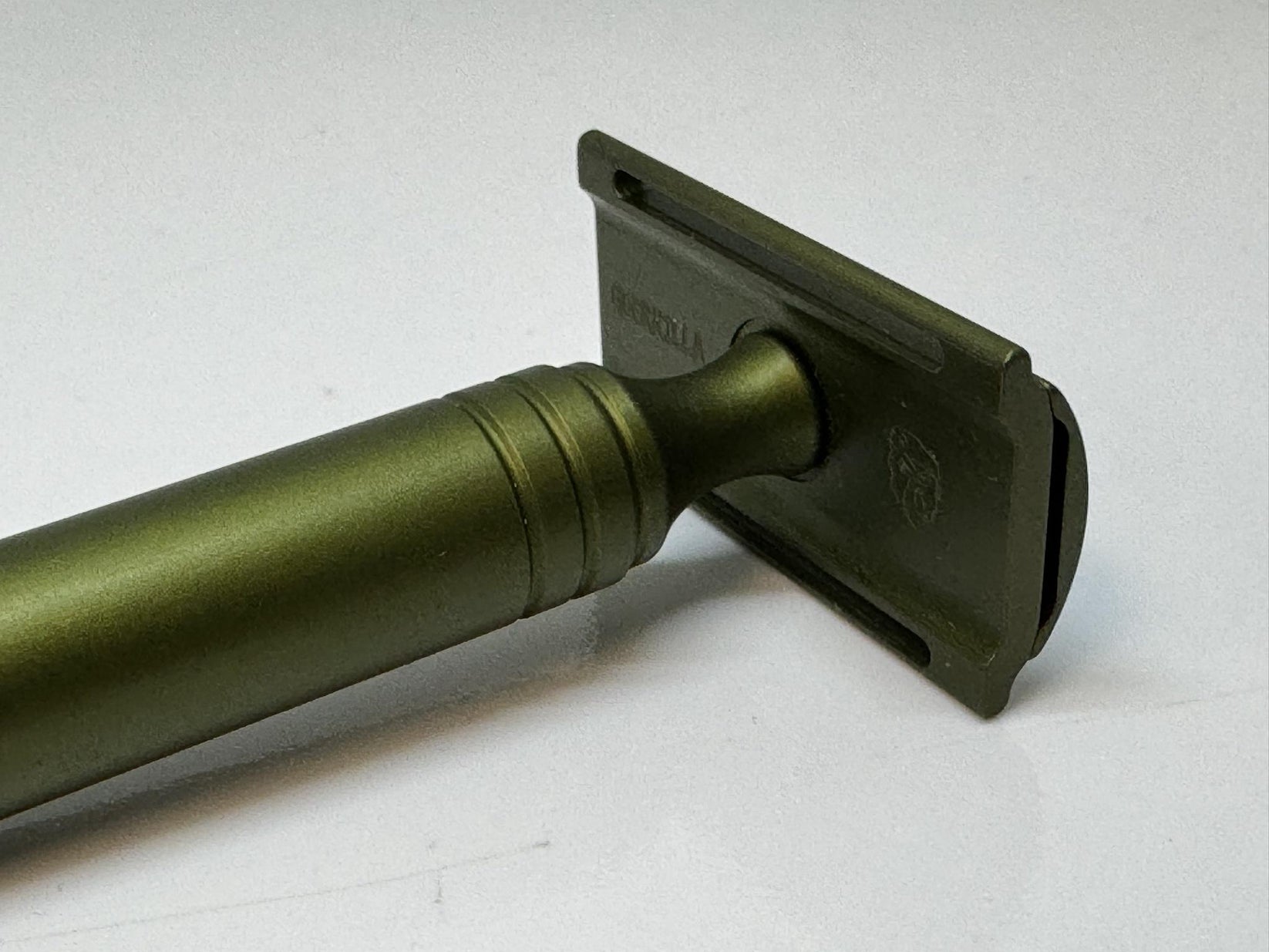 ARMY GREEN – GUERRILLA RAZORS
