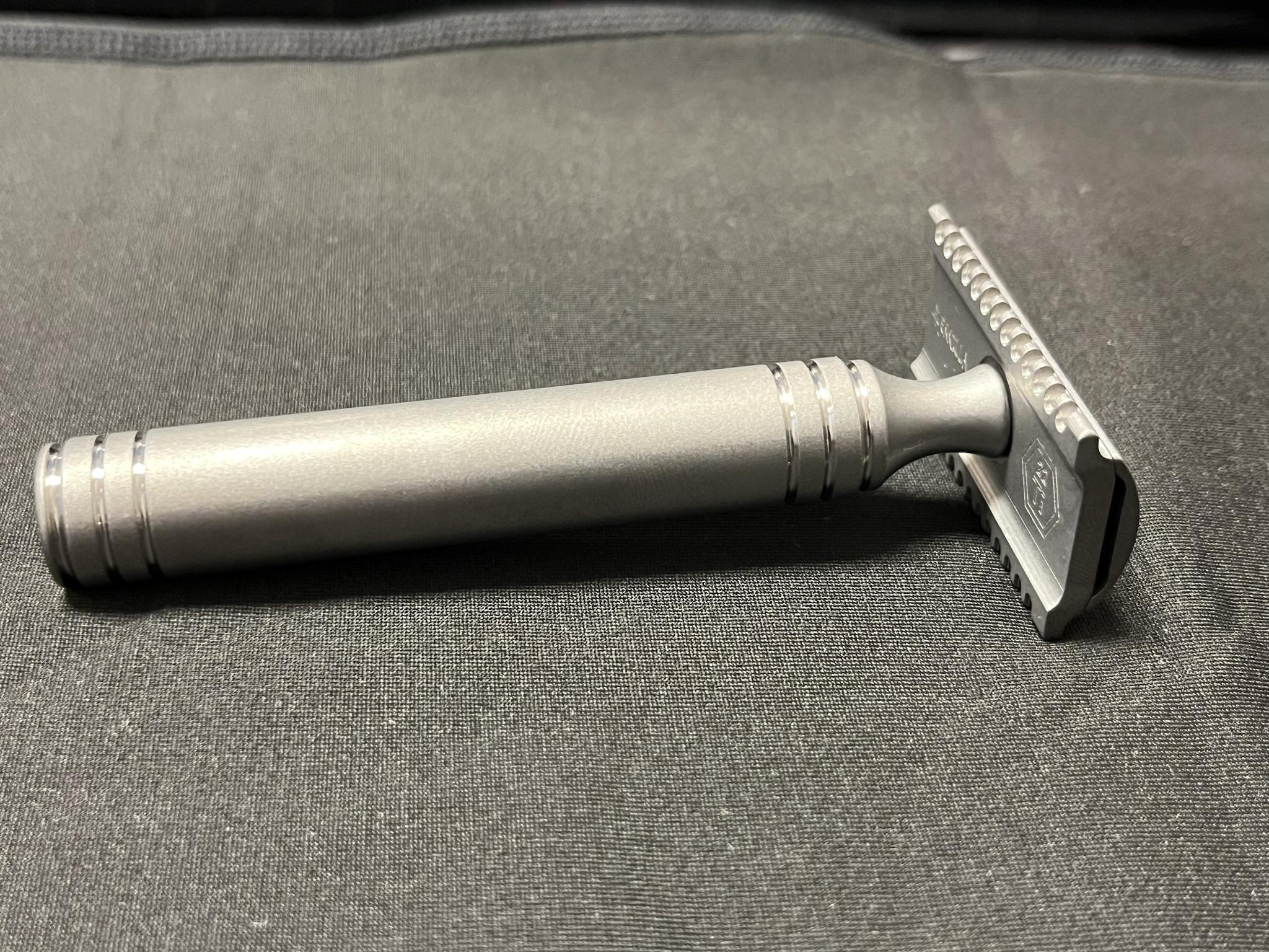 Titanium Motor Razor Grade 5 Titanium - Complete Razor - 2 Base Plates – GUERRILLA RAZORS