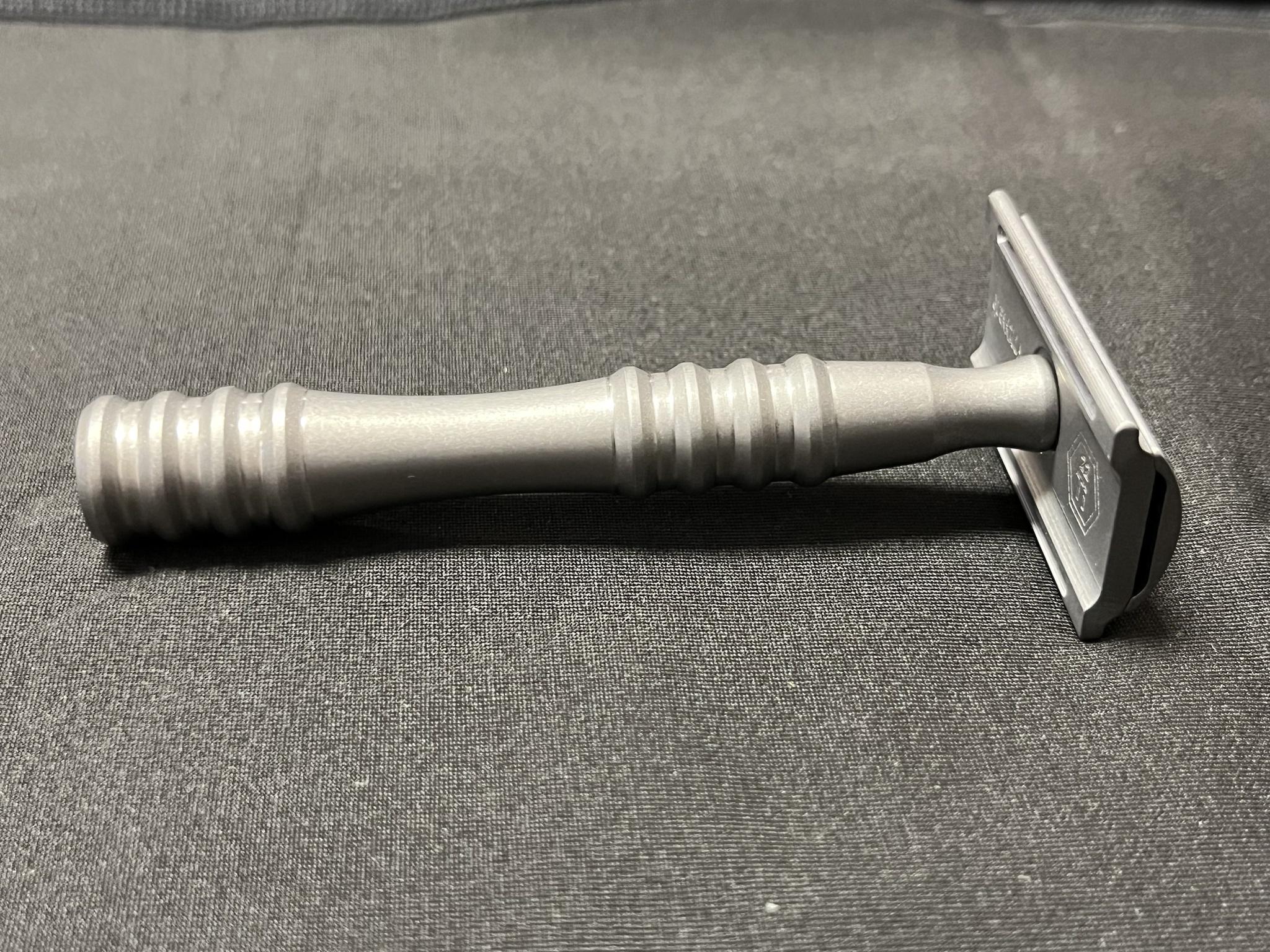 Grade 5 Titanium - Complete Razor - 2 Base Plates – GUERRILLA RAZORS