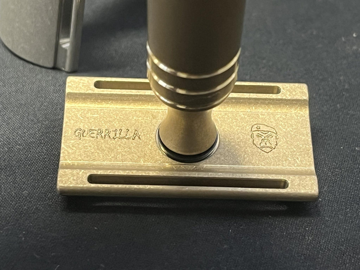 Drugs Plate Razor C954 Bronze - Complete Razor - 2 Base Plates – GUERRILLA RAZORS